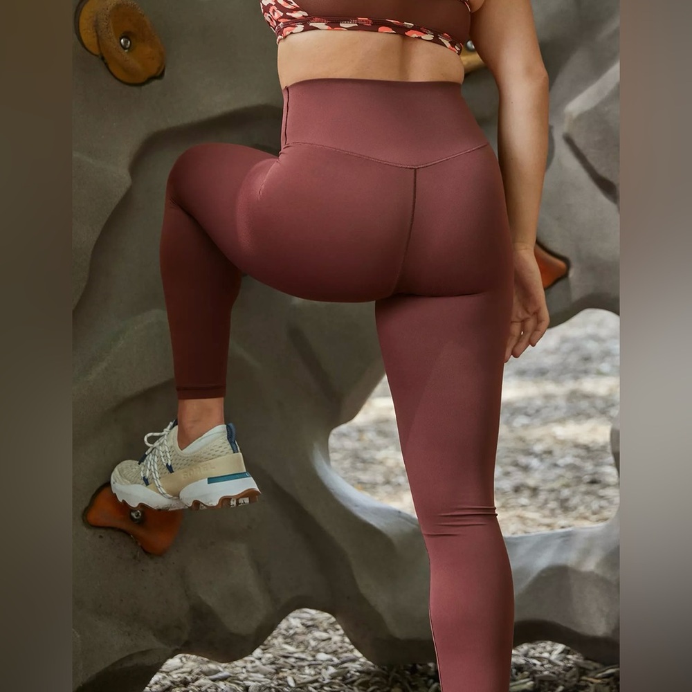 Offline By Aerie Real Me Extra High Waisted 7/8 Leggings In Burgundy Size S